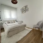 Rent 4 bedroom apartment of 75 m² in Madrid