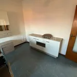 Rent 4 bedroom apartment of 80 m² in Adria