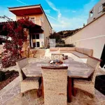 Rent 3 bedroom house of 260 m² in Rodopoli