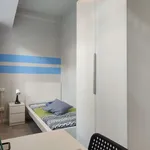 Rent a room in milan