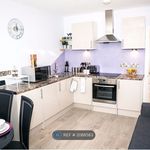 Rent 3 bedroom flat in South East England