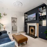 Rent 2 bedroom flat of 700 m² in London