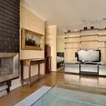 Rent 1 bedroom apartment of 689 m² in Paris