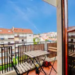 Rent a room of 200 m² in Coimbra