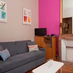 Appartement de 340 m² avec 1 chambre(s) en location à Paris