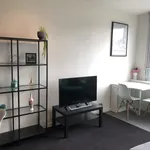 Rent 2 bedroom apartment in Melbourne