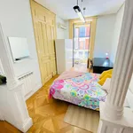 Rent a room of 300 m² in Madrid