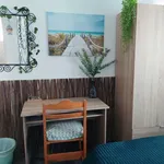 Rent 7 bedroom house in Setúbal