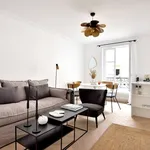 Appartement de 366 m² avec 1 chambre(s) en location à Paris