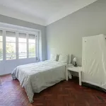 Rent 14 bedroom apartment in Lisbon