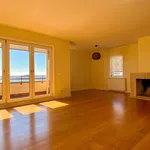 Rent 4 bedroom apartment of 200 m² in Matosinhos