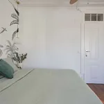 Rent a room in lisbon