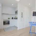 Rent 1 bedroom apartment of 50 m² in Porto