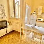 Rent 3 bedroom apartment of 90 m² in florence