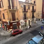 Affitto 4 camera appartamento di 110 m² in Palermo