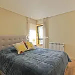 Rent 3 bedroom apartment of 99 m² in Porto