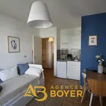 Rent 1 bedroom apartment of 18 m² in Bandol