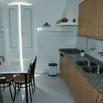 Alquilo 4 dormitorio casa de 250 m² en Pontevedra']