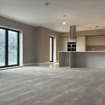 Rent 5 bedroom flat in Stockport