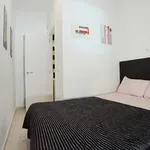 Rent 1 bedroom apartment of 25 m² in Madrid