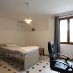 Rent 3 bedroom apartment of 109 m² in Rustrel