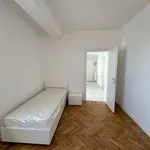 Rent 3 bedroom apartment of 71 m² in Milan