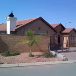 Rent 2 bedroom house of 50 m² in Pretoria