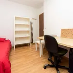 Rent a room of 150 m² in madrid