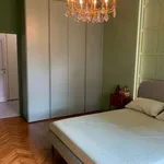 Rent 3 bedroom apartment of 132 m² in Milan