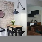 Appartement de 400 m² avec 1 chambre(s) en location à Paris