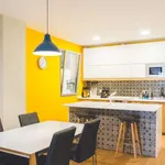 Rent a room of 220 m² in madrid