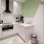 Rent 2 bedroom apartment of 55 m² in Paris