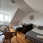 Rent 2 bedroom apartment of 200 m² in Lisbon