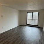 Rent 5 bedroom apartment in Sherbrooke