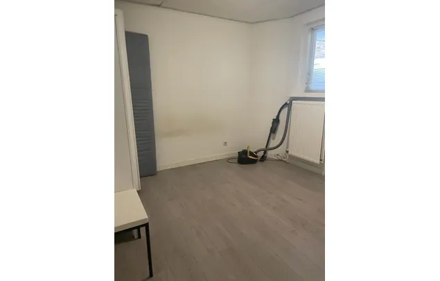 Huur 2 slaapkamer appartement van 42 m² in Barrier