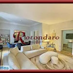 Rent 4 bedroom apartment of 150 m² in Milan