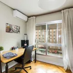 Rent a room of 160 m² in madrid