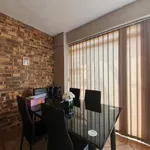 Rent 2 bedroom apartment of 82 m² in Pretoria