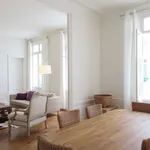 Rent 6 bedroom apartment of 134 m² in Paris