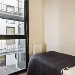 Rent 3 bedroom apartment of 70 m² in Barcelona