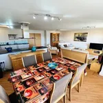 Rent 2 bedroom flat in Pwllheli