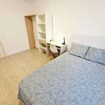 Rent a room of 90 m² in barcelona