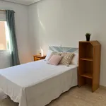 Rent 4 bedroom apartment in Madrid