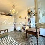 Rent 5 bedroom apartment of 82 m² in Genoa