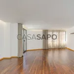 Rent 3 bedroom apartment of 126 m² in Loures