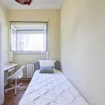 Rent a room of 140 m² in Lisbon