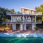 Rent 5 bedroom house of 470 m² in Fiumicino