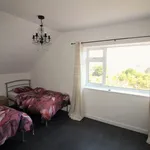 Rent 3 bedroom flat in South West England