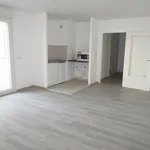 Rent 1 bedroom apartment of 36 m² in Reims 