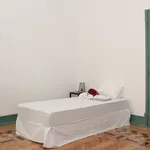 Rent a room of 190 m² in Lisbon